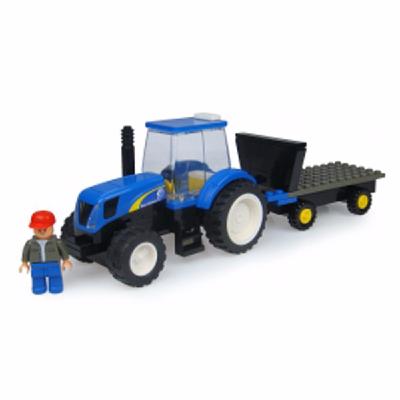 Tracteur New Holland à monter avec remorque et fermier